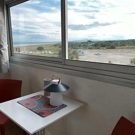 Mediterranee アパート *